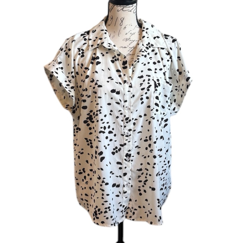 Staccato White Shirt with Black Abstract Design